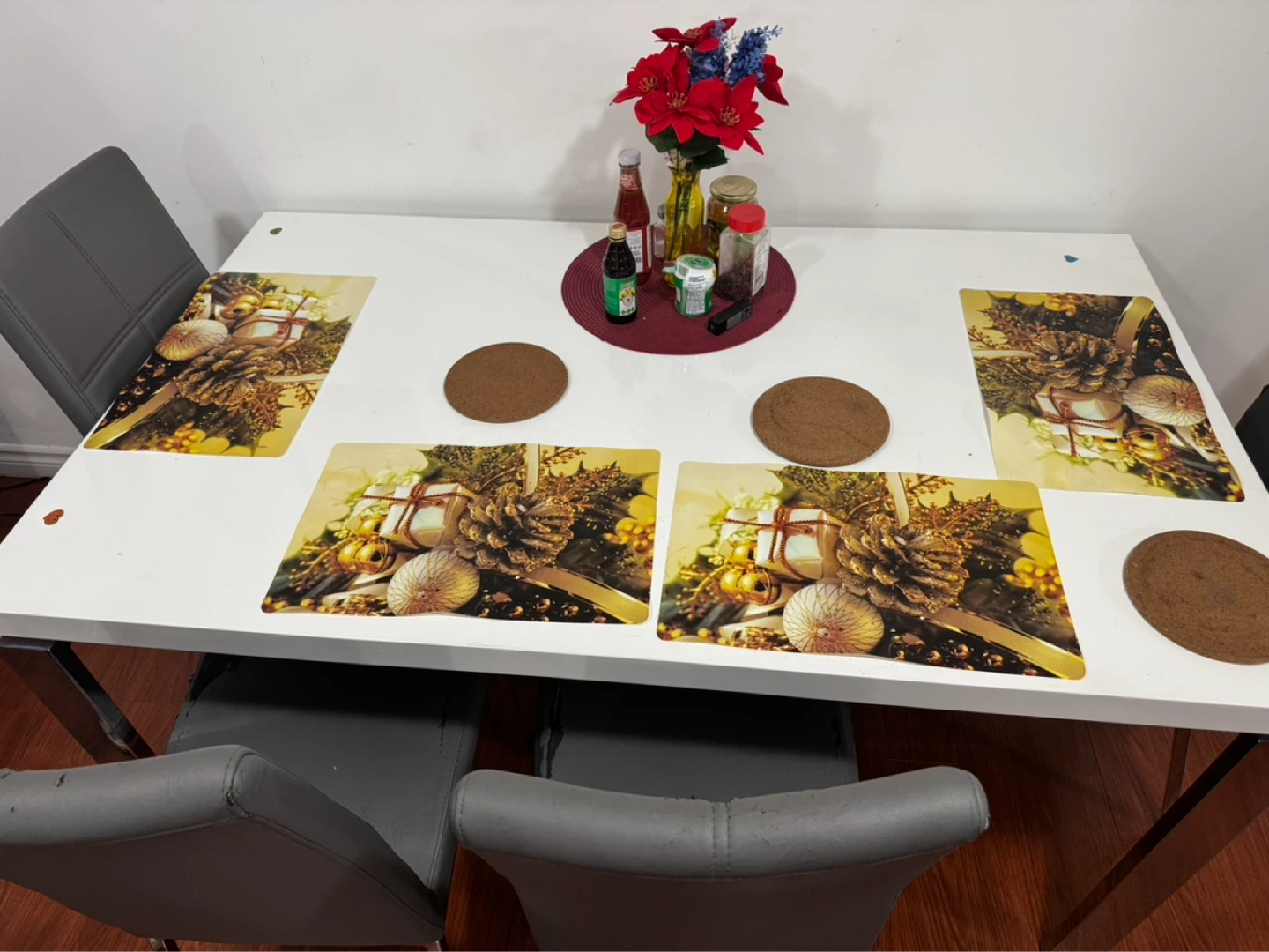 Dining table and coffee table with 4 chairs - photo 2