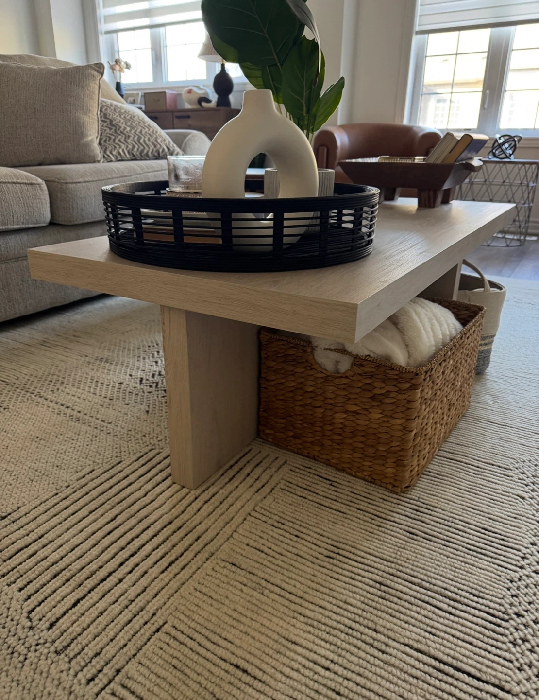 Modern Coffee Table - photo 2