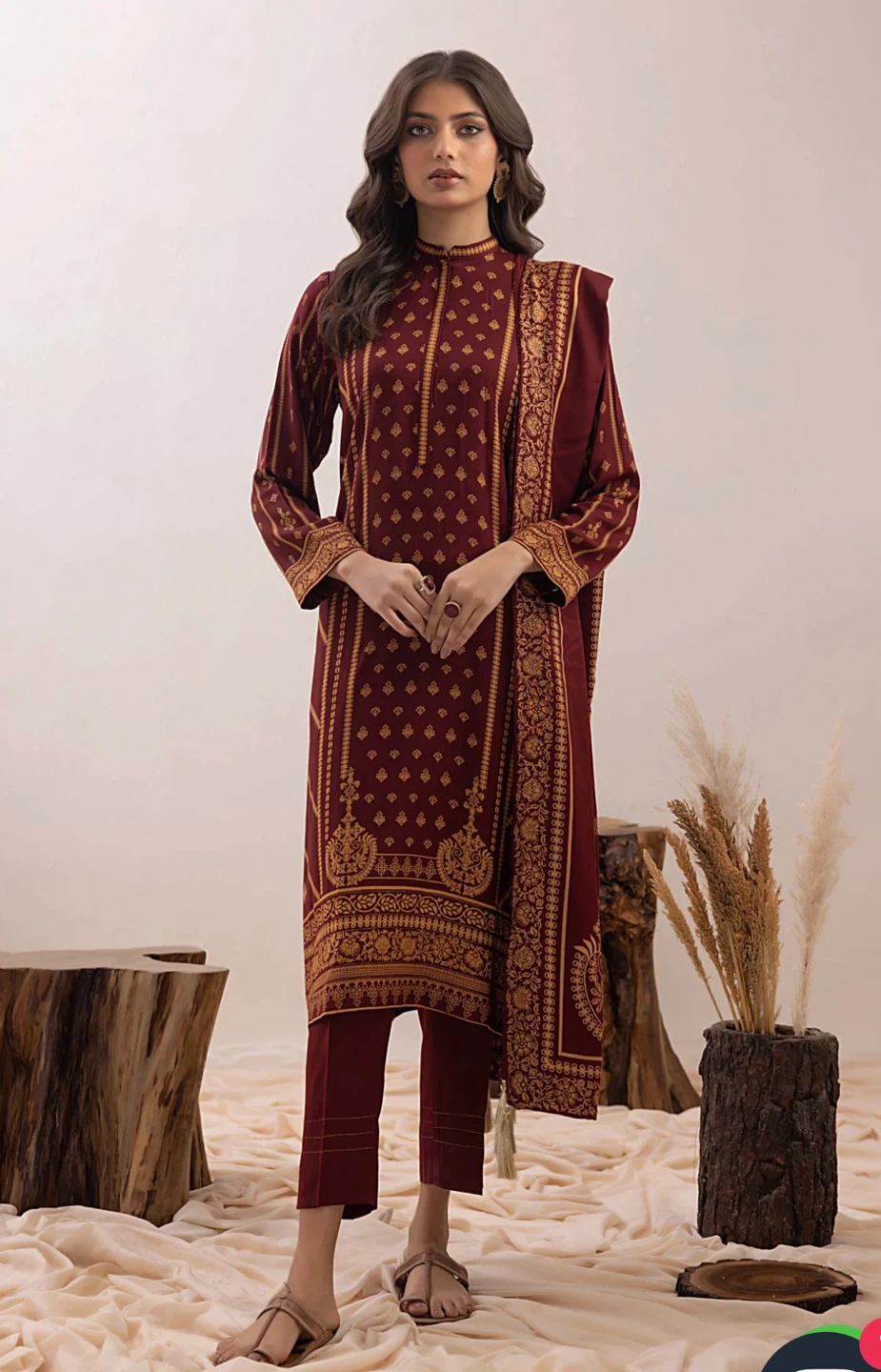Lakhanay Women's Maroon Printed Kurti and Pants Set