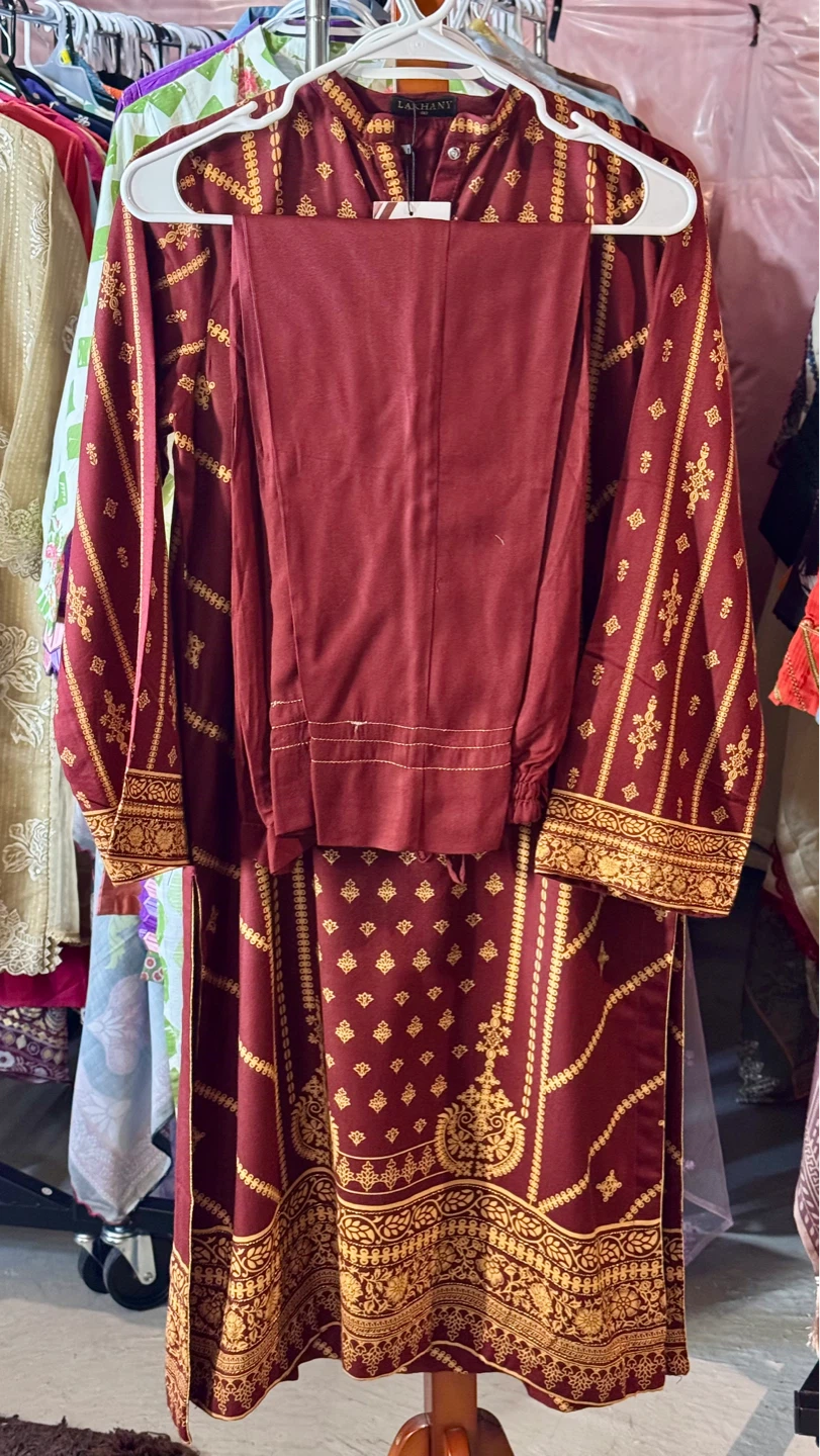 Lakhanay Women's Maroon Printed Kurti and Pants Set - photo 5