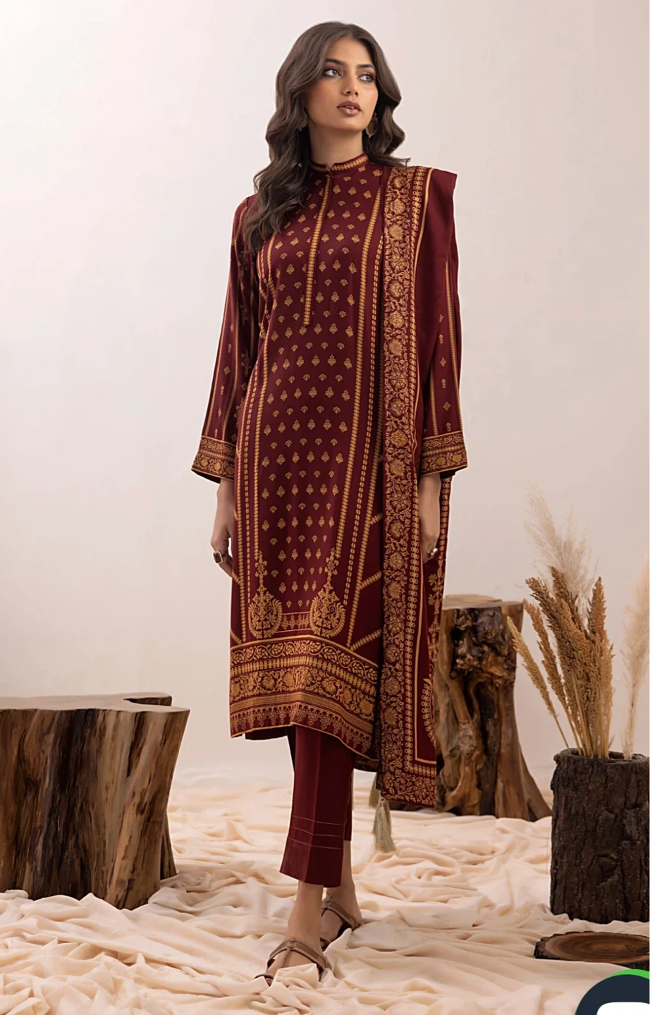 Lakhanay Women's Maroon Printed Kurti and Pants Set - photo 2
