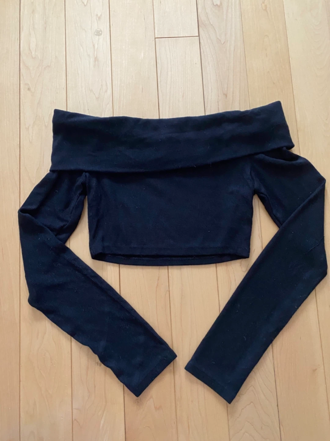 Garage Black Off-the-Shoulder Long Sleeve Crop Top