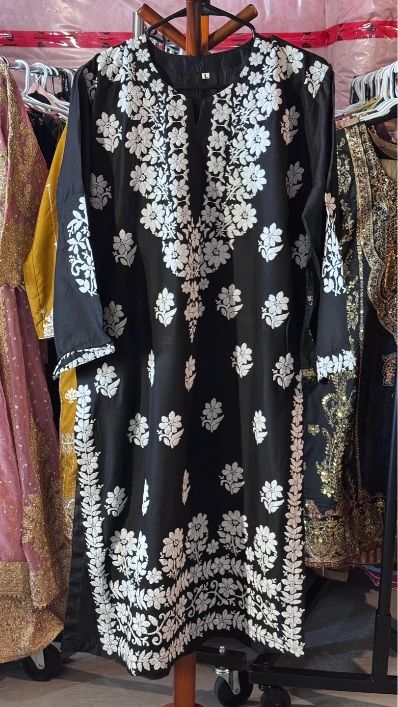 Black and White Embossed Kurti with Pants - Size L - photo 2