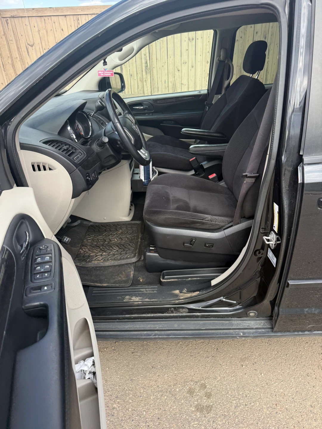 Black Dodge Grand Caravan SXT Minivan - photo 5
