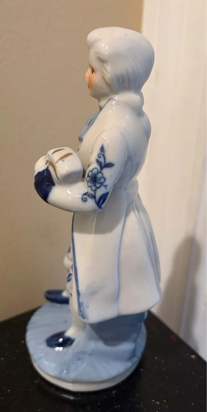 Porcelain Figurine - photo 2