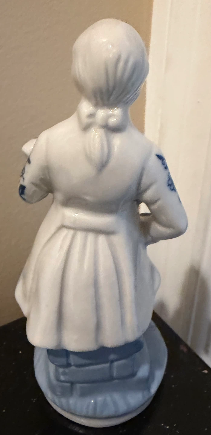 Porcelain Figurine - photo 5