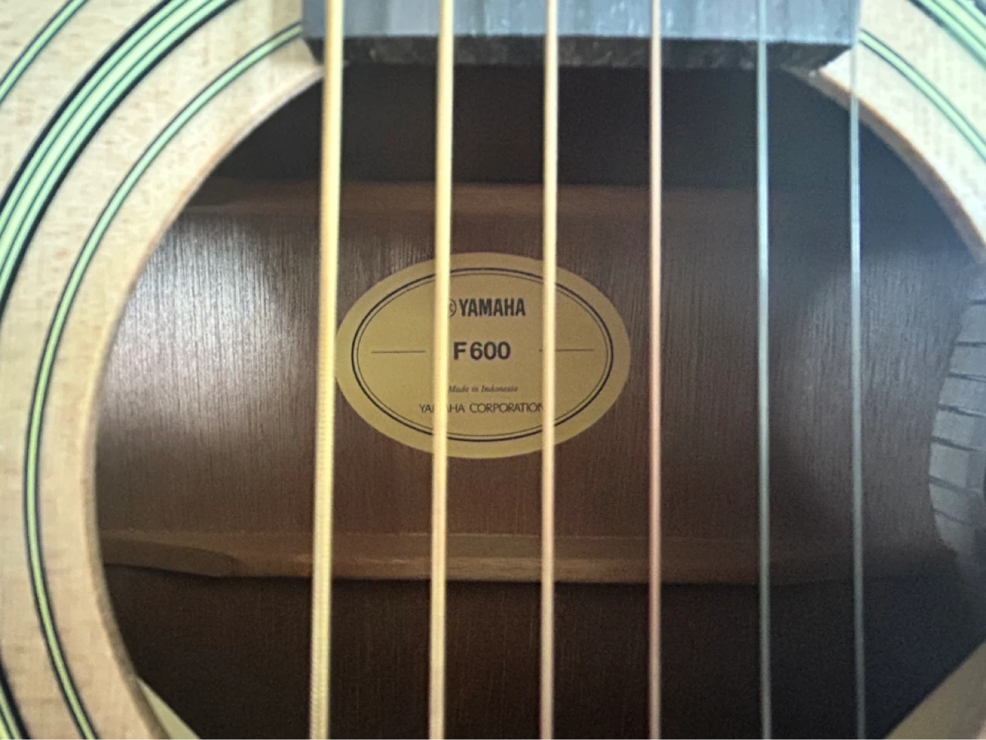 Yamaha F600 Acoustic Guitar - photo 4