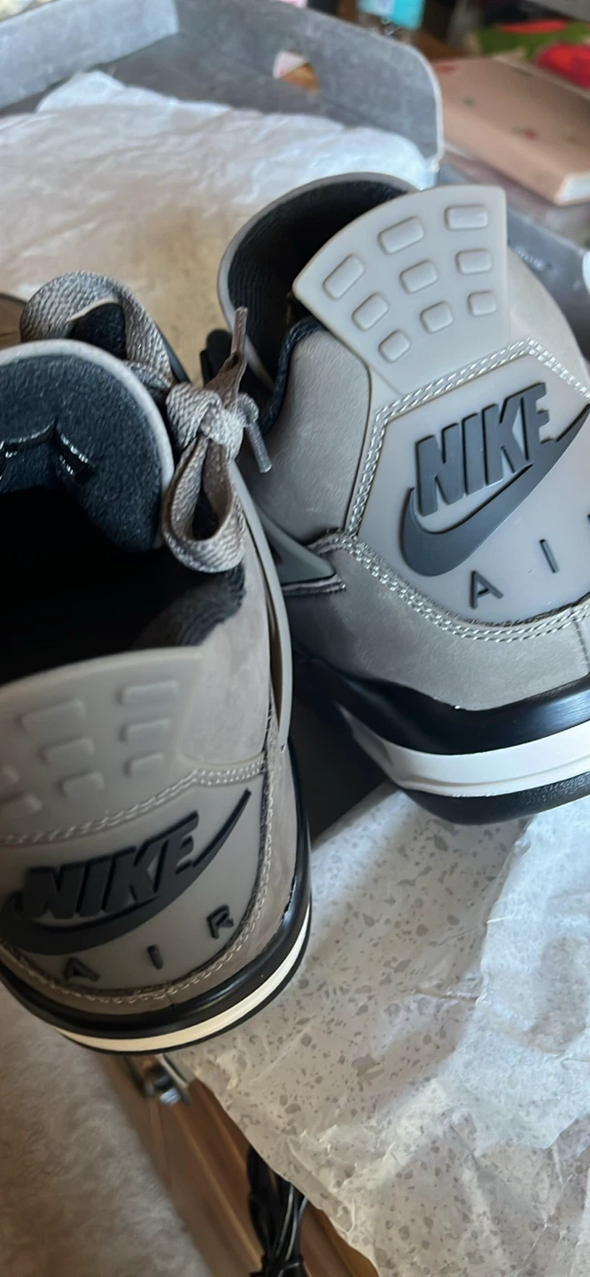 Nike Air Jordan 4 Retro - photo 2