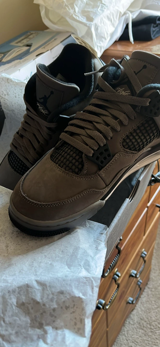 Nike Air Jordan 4 Retro