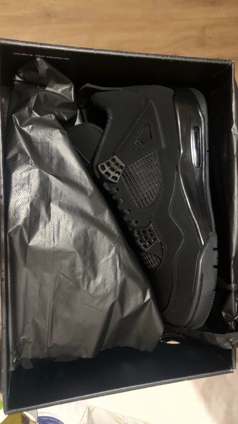 2019 black cats Jordan 4 - photo 3