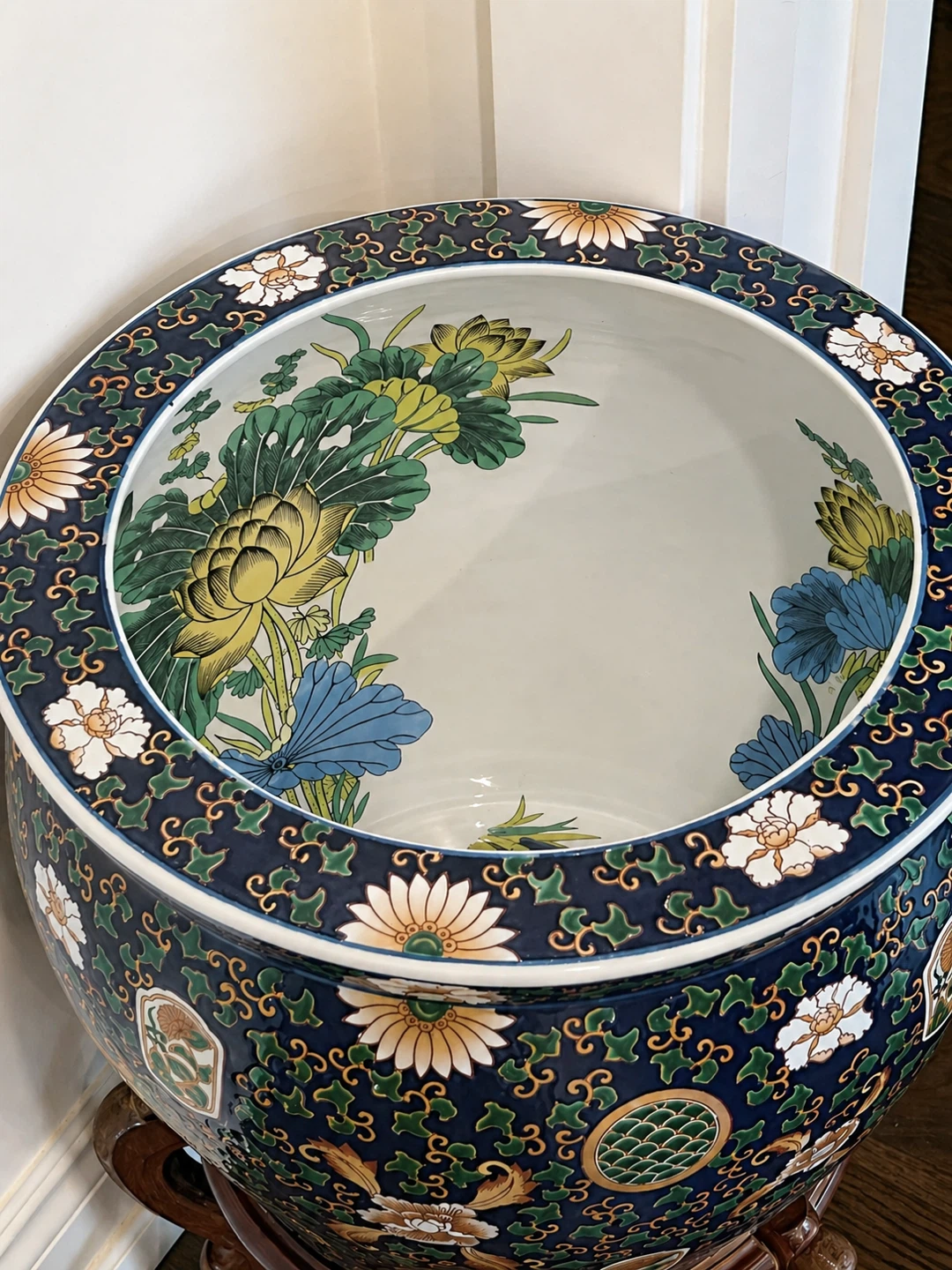 Large Decorative Ceramic Planter Pot with Wooden Stand - photo 3