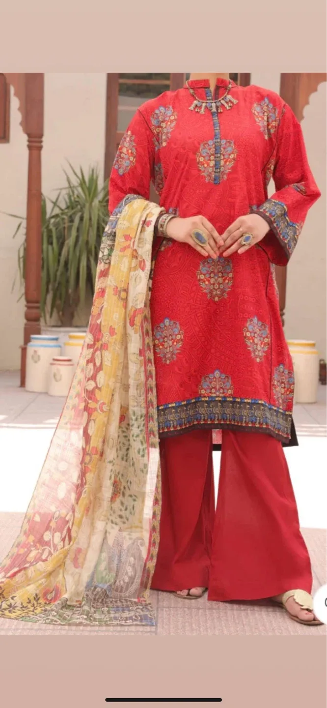 Red Floral Print Kurti with Pants and dupatta - photo 4