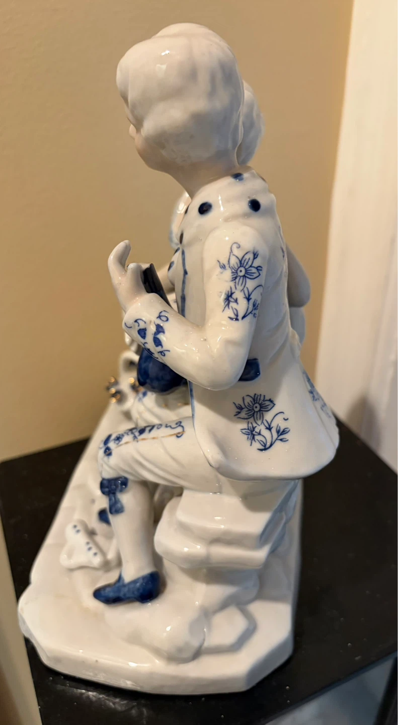Vintage Porcelain Figurine Couple Playing Music - photo 2