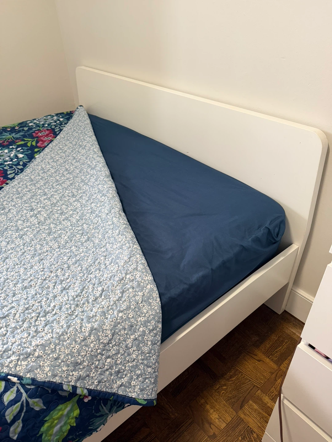 IKEA MALM Bed Frame - White with mattress - photo 2