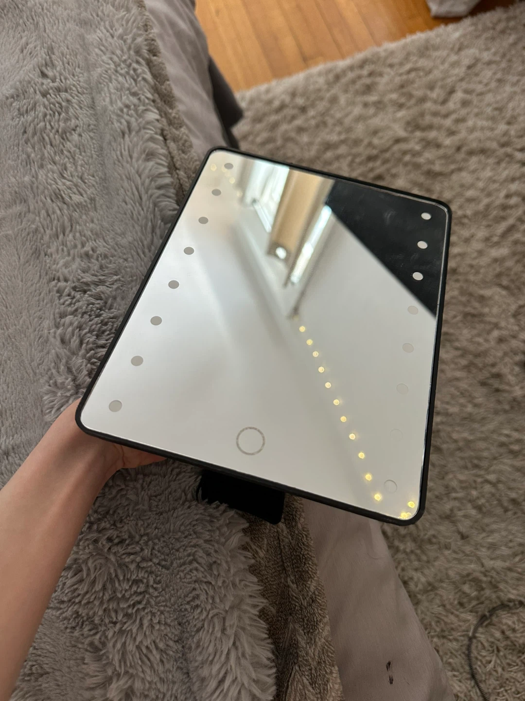 LED Mirror with battery operated lights. - photo 5
