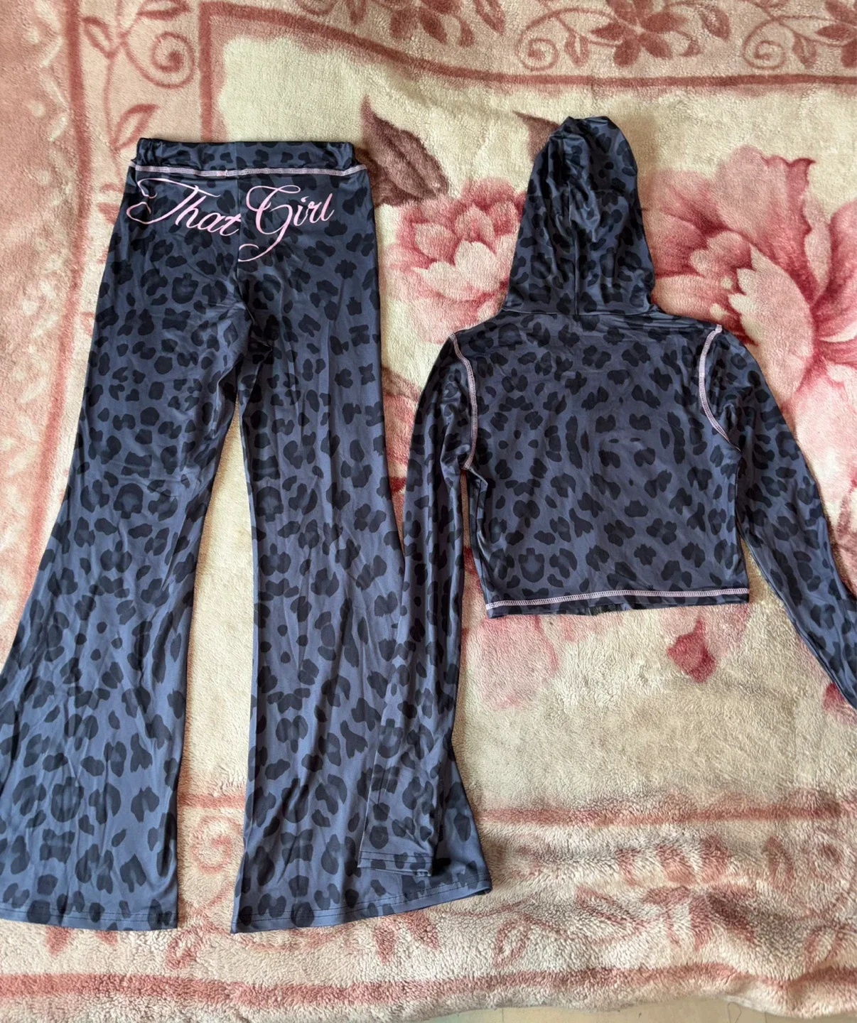 LovelyWholesale Leopard Print Hoodie & Bell Bottom Set - photo 5