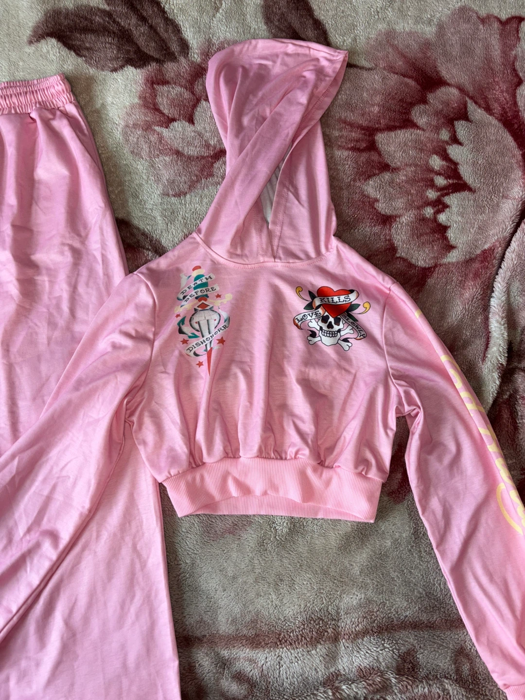 Ed Hardy Pink Skull Graphic Cropped Hoodie & Wide Leg Pants Set - photo 2