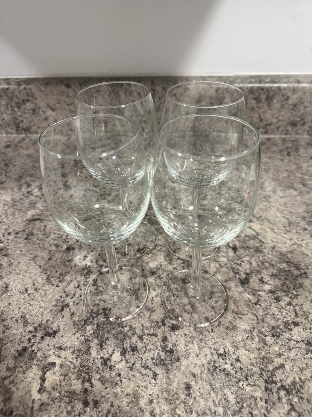 4 matching wine glasses - photo 2
