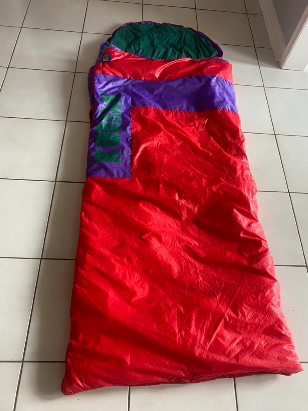 Kodiak Sleeping Bag - Red, Purple, Green