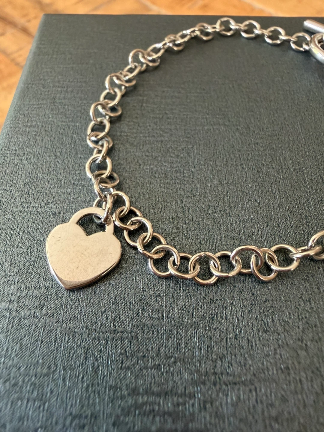Silver-Tone Heart Charm Toggle Bracelet - photo 2