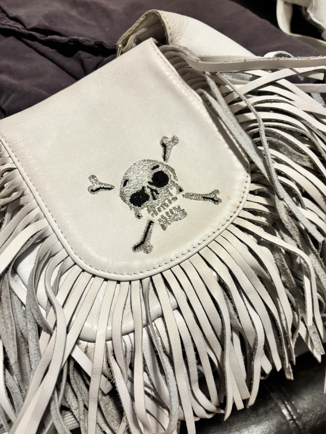 White Leather Fringe Crossbody Bag with Skull - photo 2