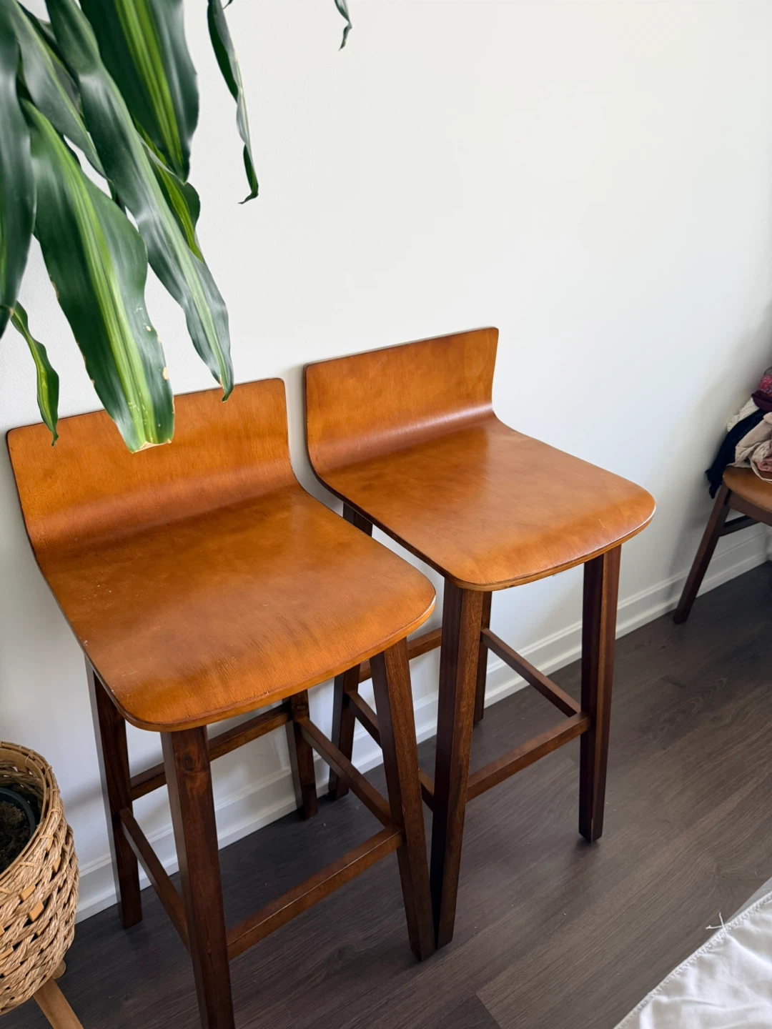 Set of 2 wooden Bar Stools - photo 2