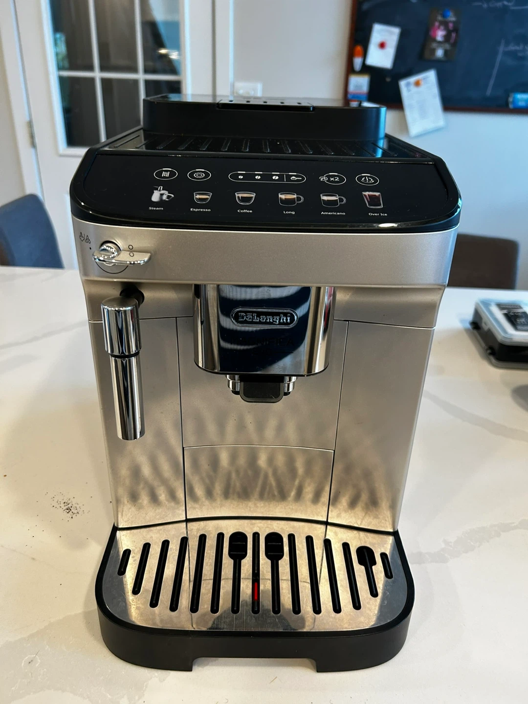 De'Longhi Magnifica XS Fully Automatic Espresso Machine