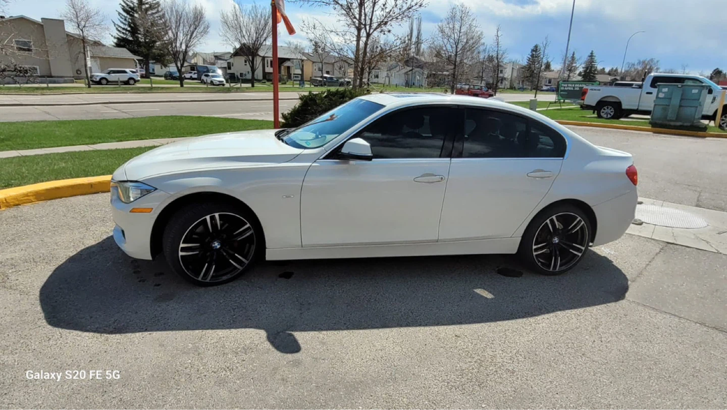 White BMW 328i Sedan - photo 3