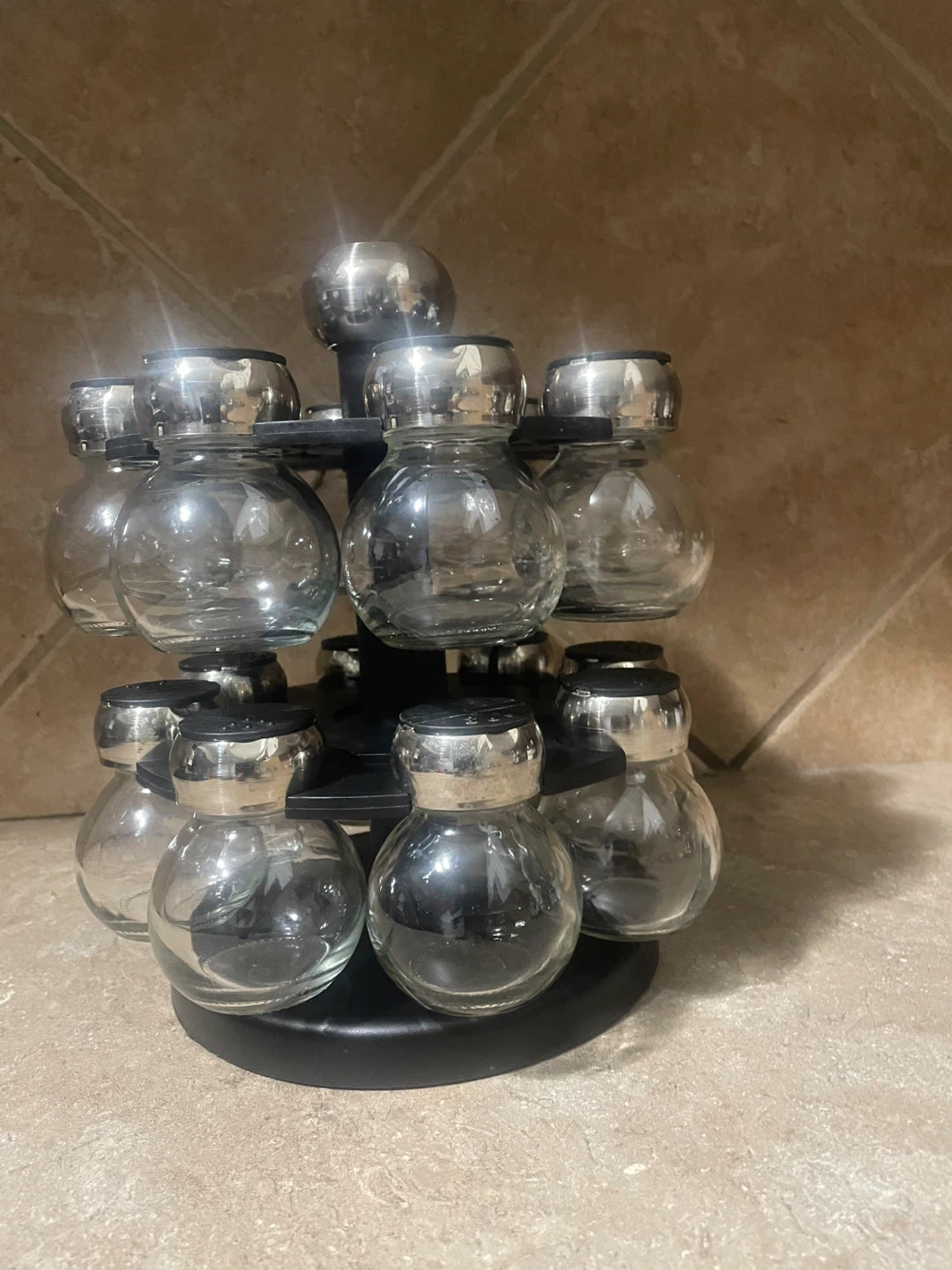 16-Jar Rotating Spice Rack