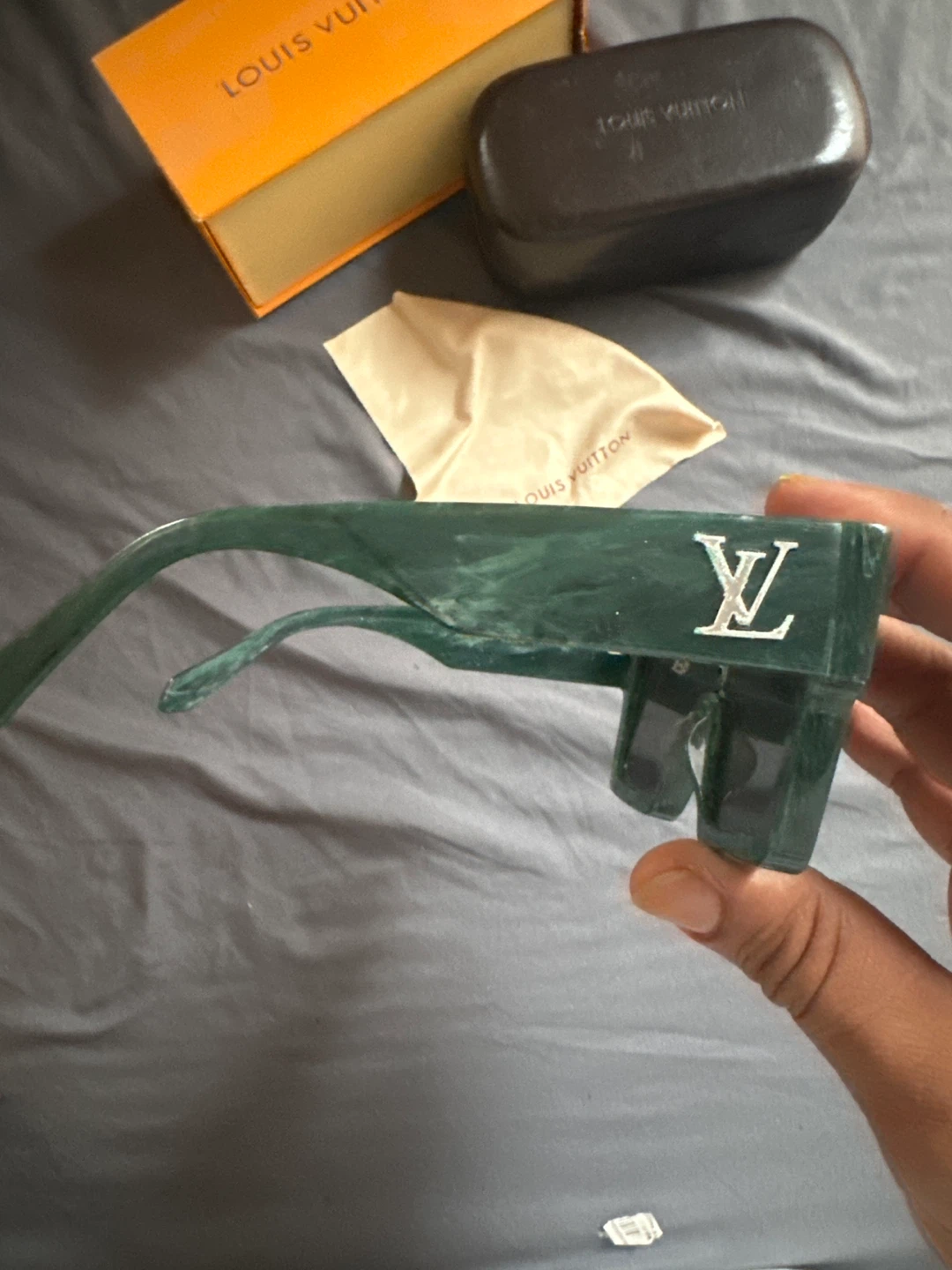 Louis Vuitton Sunglasses - photo 2