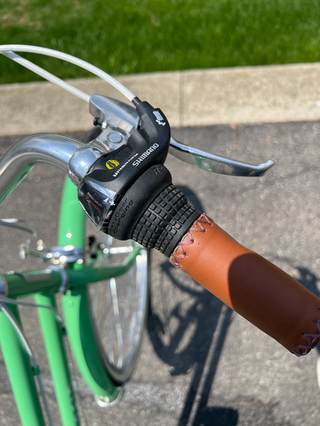 REID Women's Cruiser Bicycle - photo 4