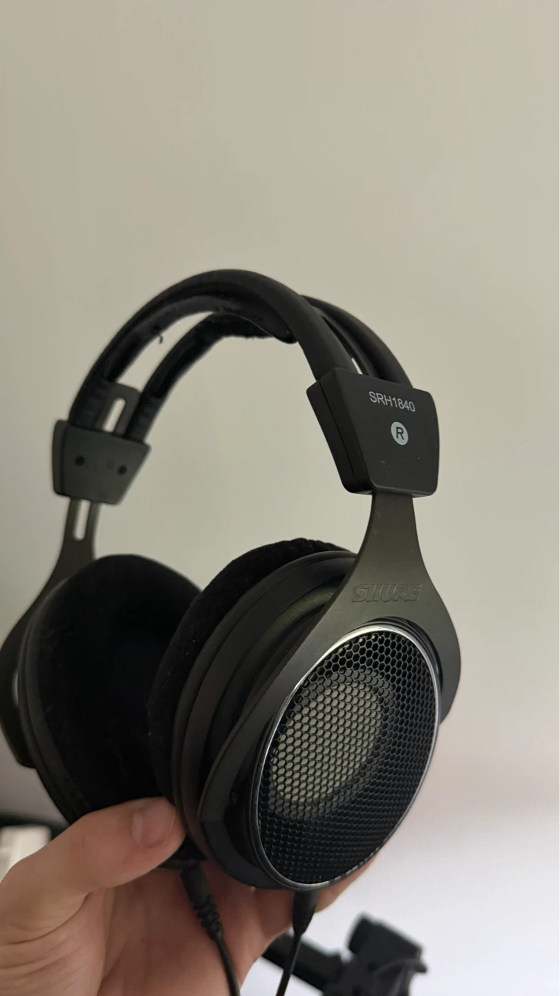 Shure SRH1840 Professional Open-Back Headphones