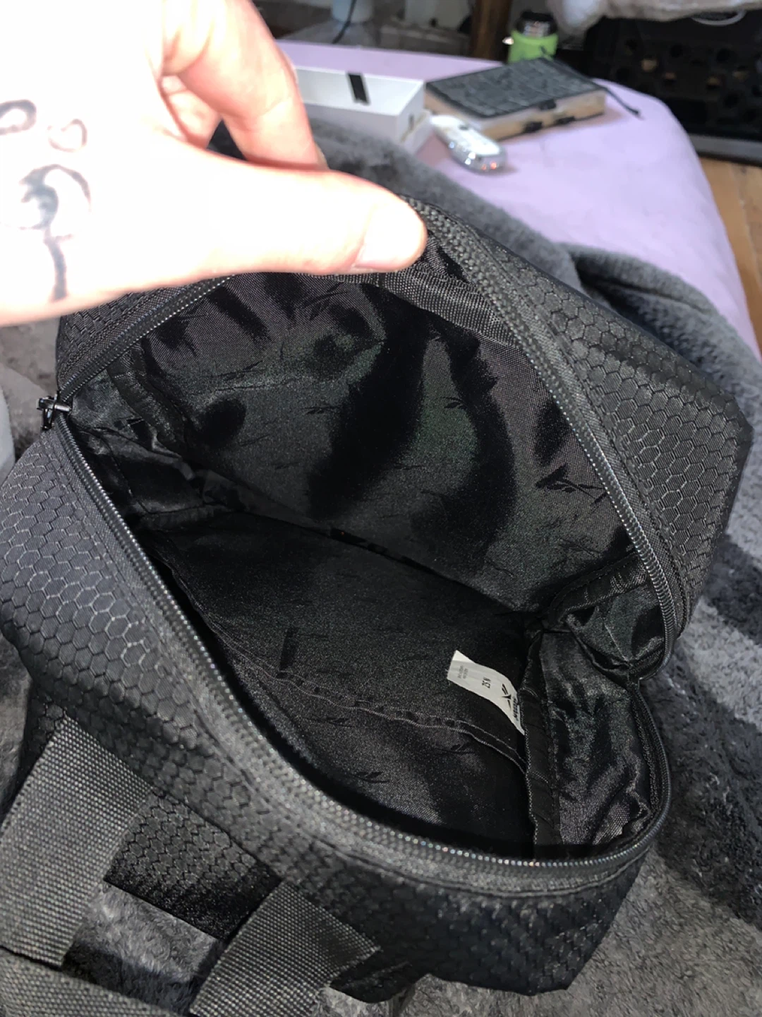 Reebok Black Sling Bag - photo 3