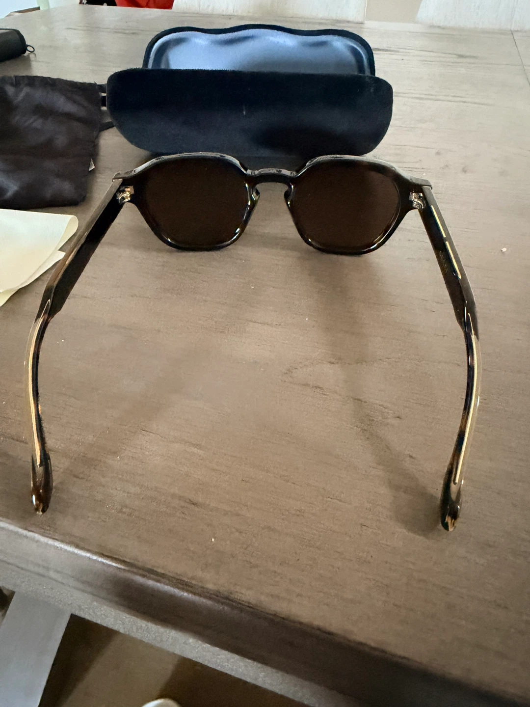 Gucci Tortoiseshell Sunglasses - photo 5