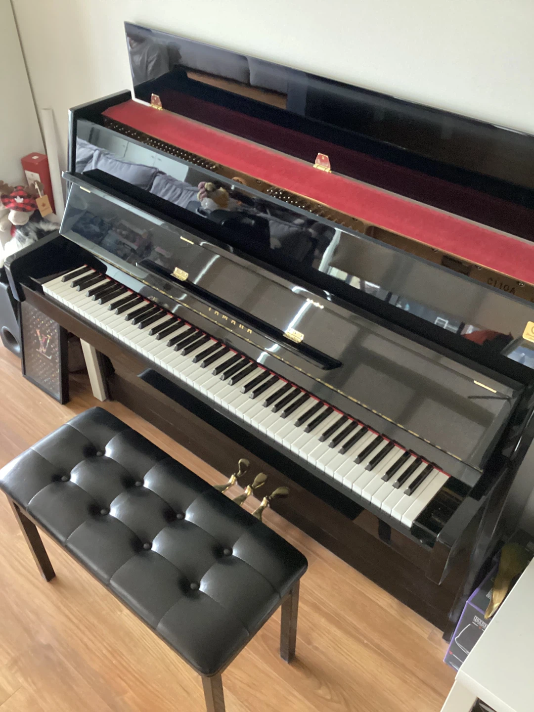 Yamaha Upright Piano with Bench - photo 4