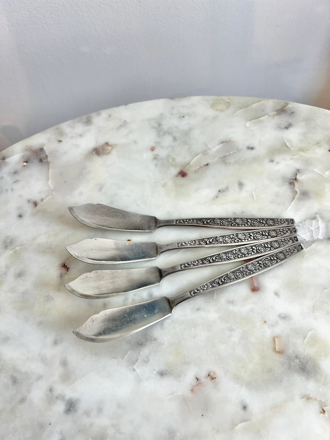 Set of 4 Stainless Steel Butter Knives/Fish Knives