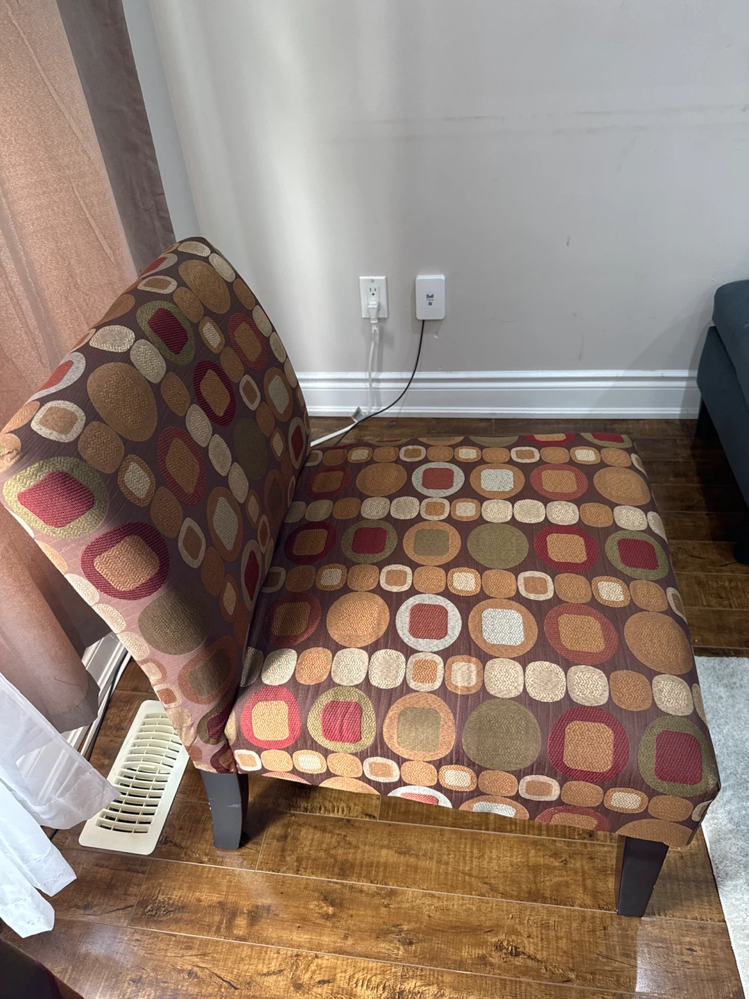 Accent Chair with Geometric Pattern - photo 2