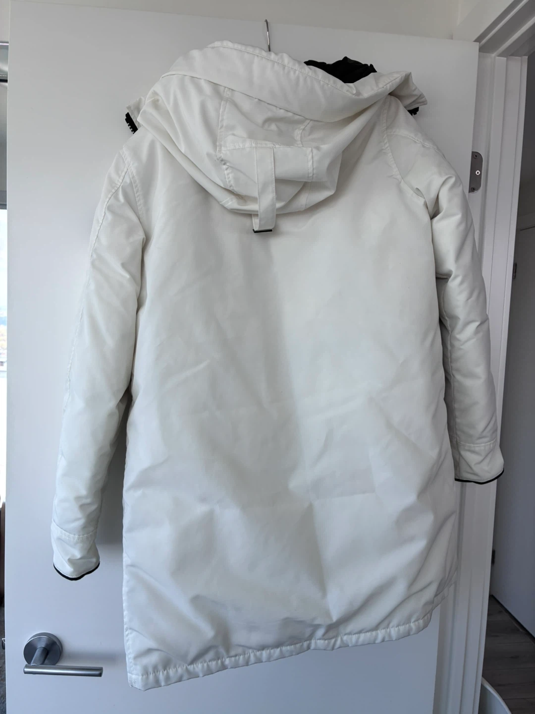 Canada Goose White Parka Jacket - photo 2