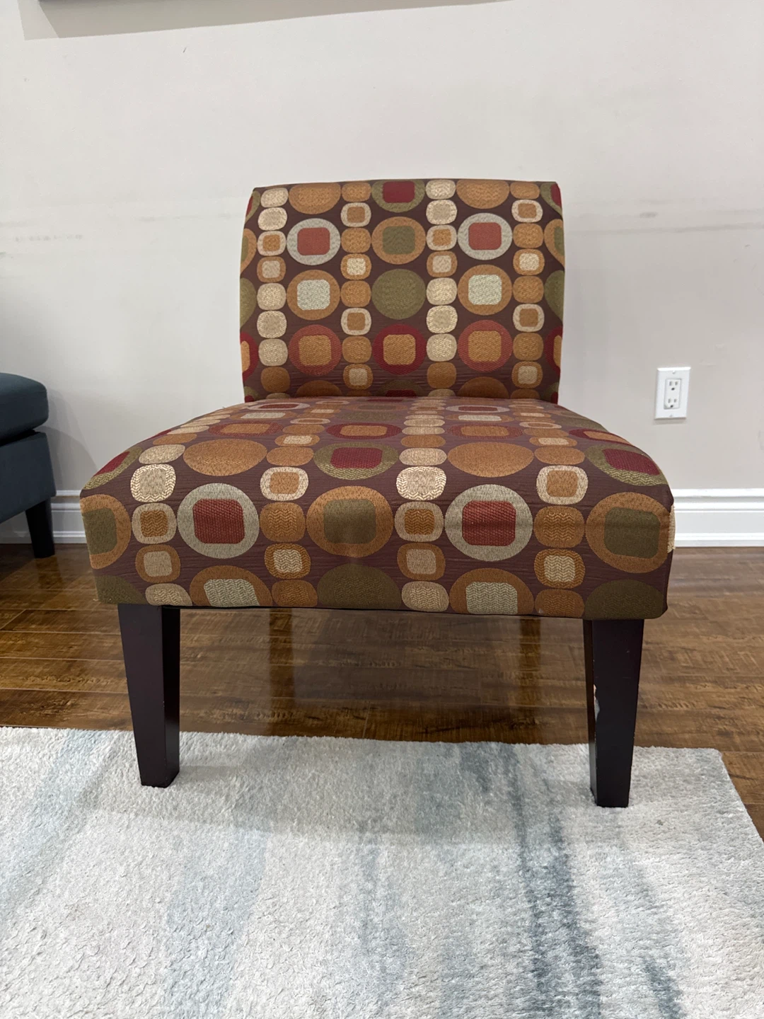 Accent Chair with Geometric Pattern - photo 2