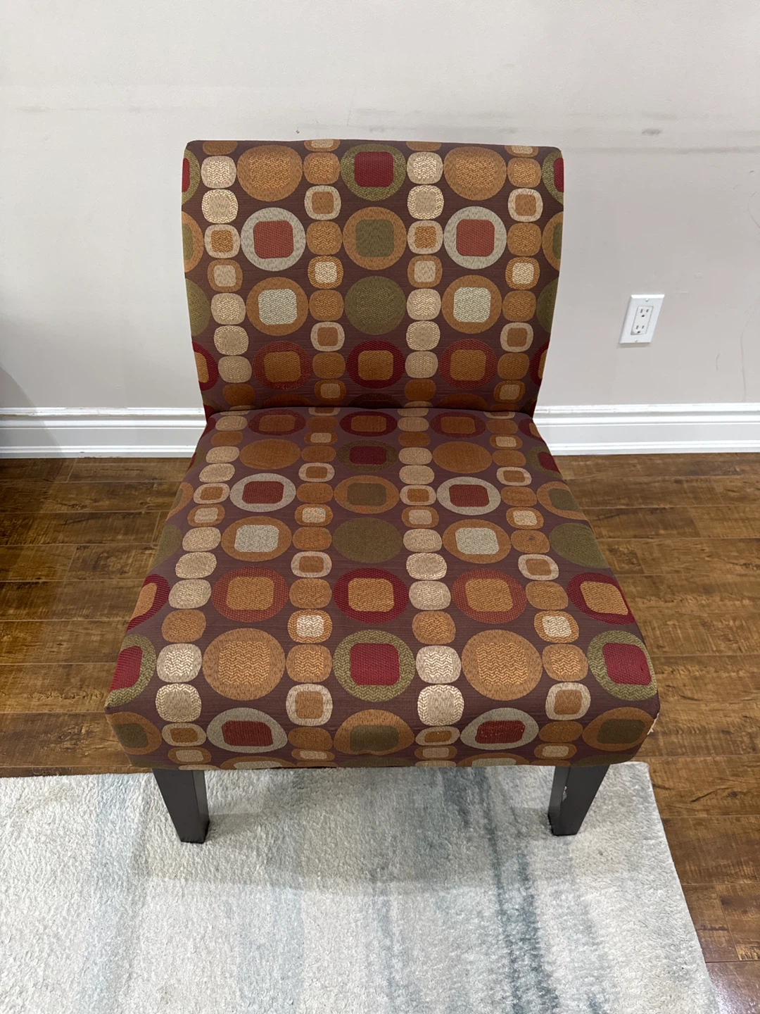 Accent Chair with Geometric Pattern