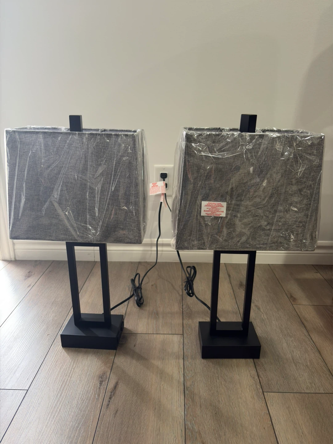 Brand new ! Touch lamps with usb post - photo 2