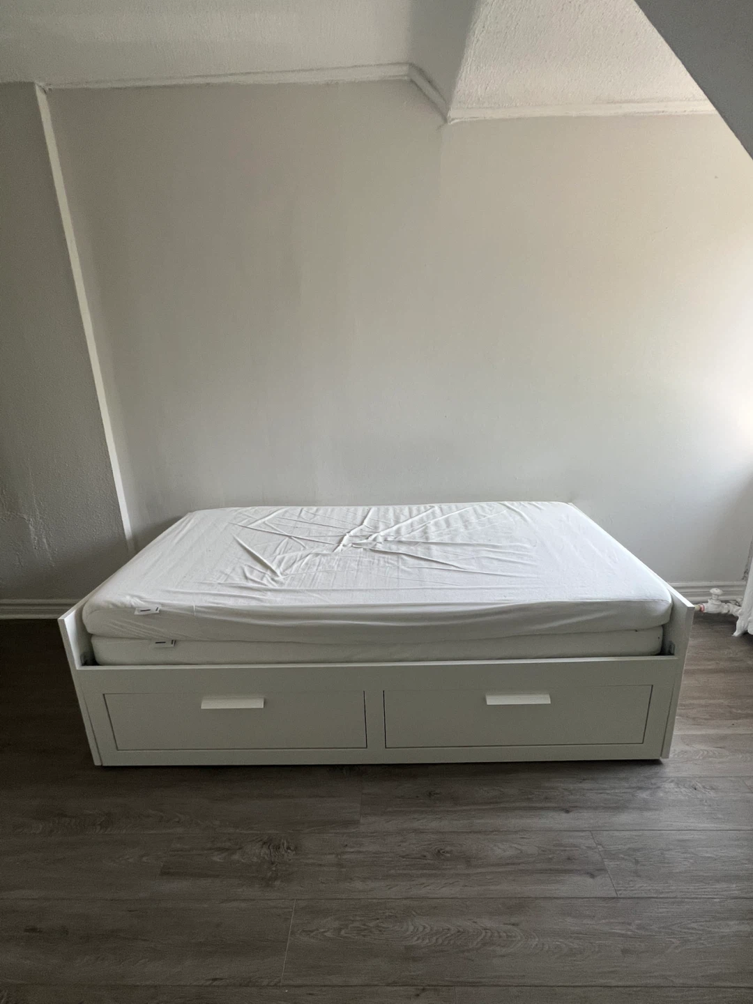 White Daybed with Storage Drawers - photo 2