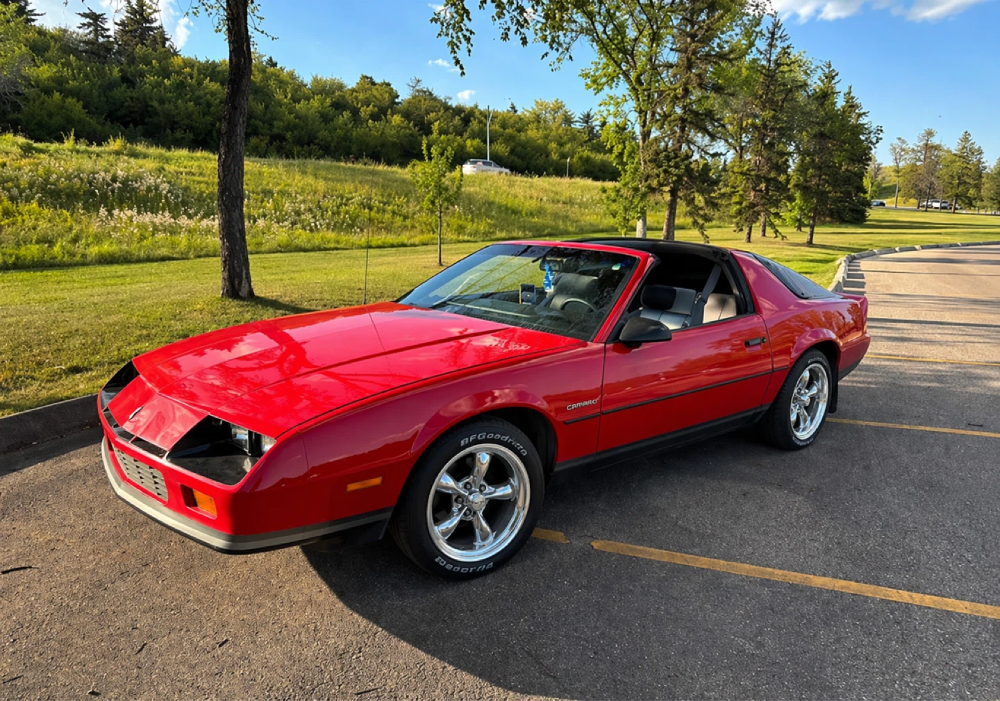 1986 Red Chevrolet Camaro V6
