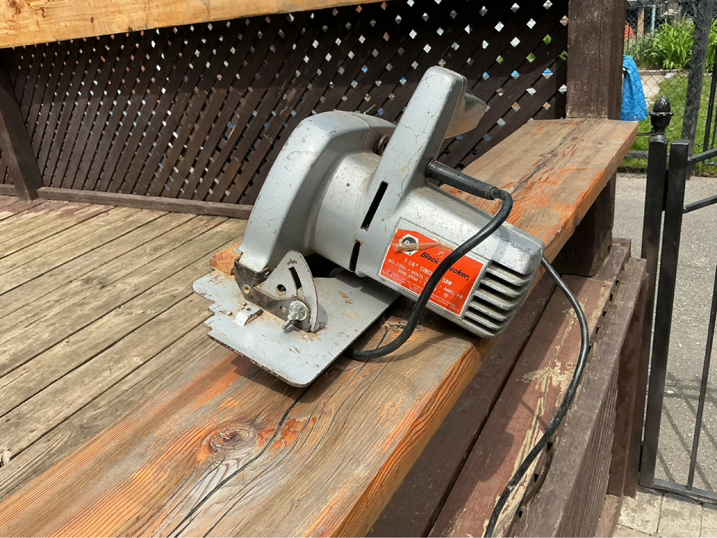 CHEAP CHEAP CHEAP Black & Decker 7 1/4" Circular Saw - photo 5