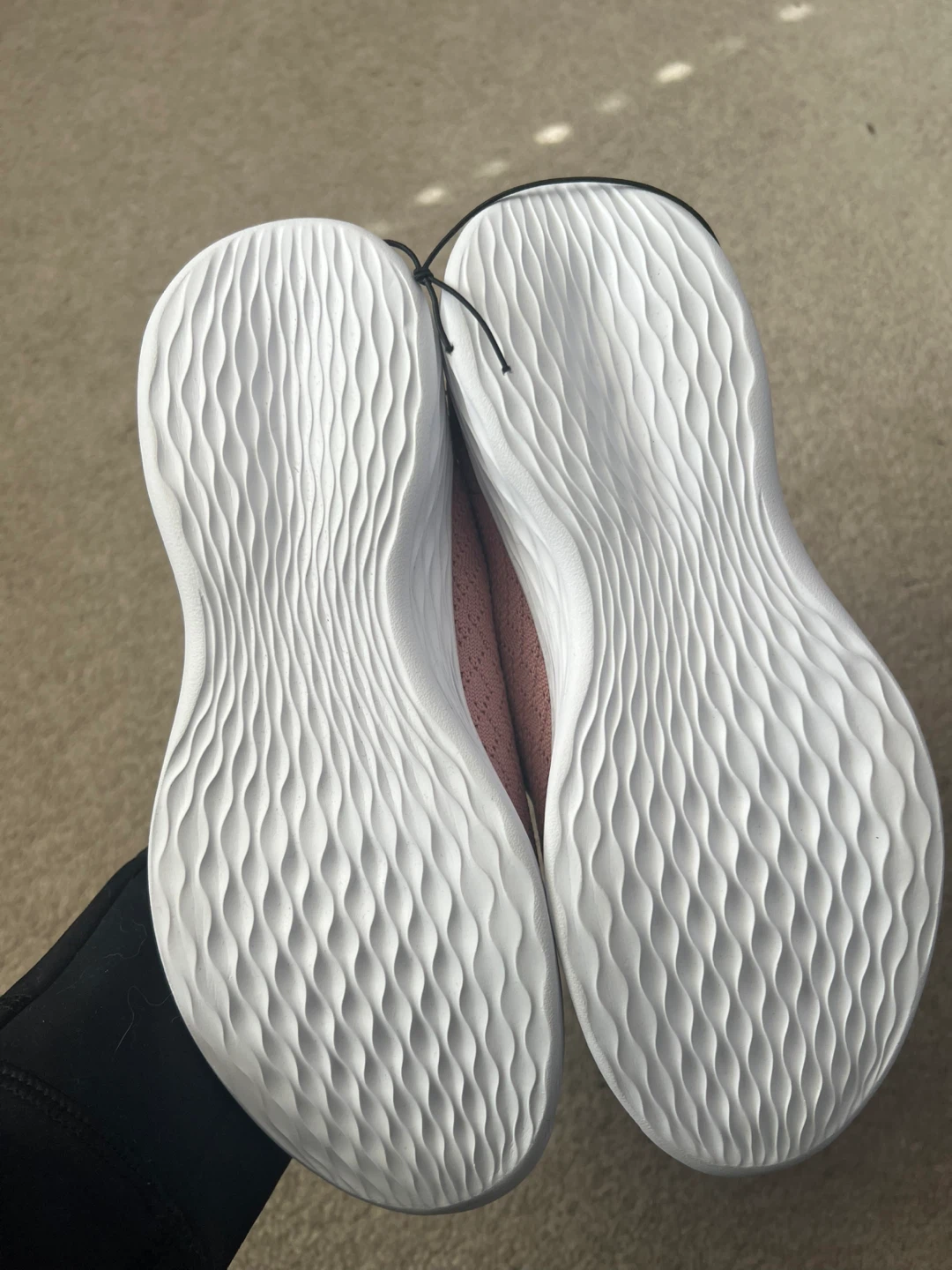 BNWT Women's Knit Slip-On Shoes - size 7 - photo 3
