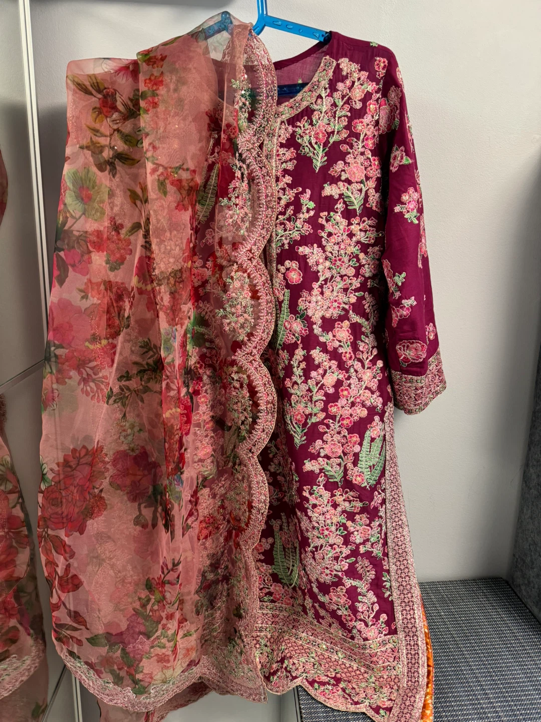 Hussain rehar Pakistan suit size small