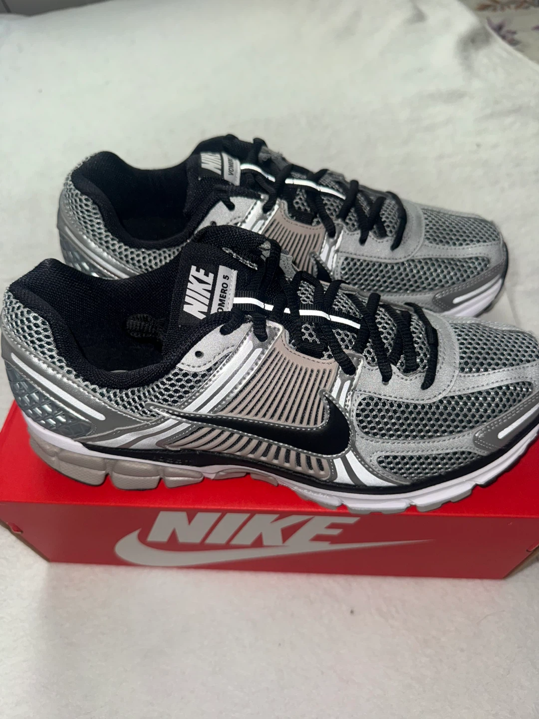 Nike Zoom Vomero 5 Men's Running Shoes Metallic Silver Black - photo 2