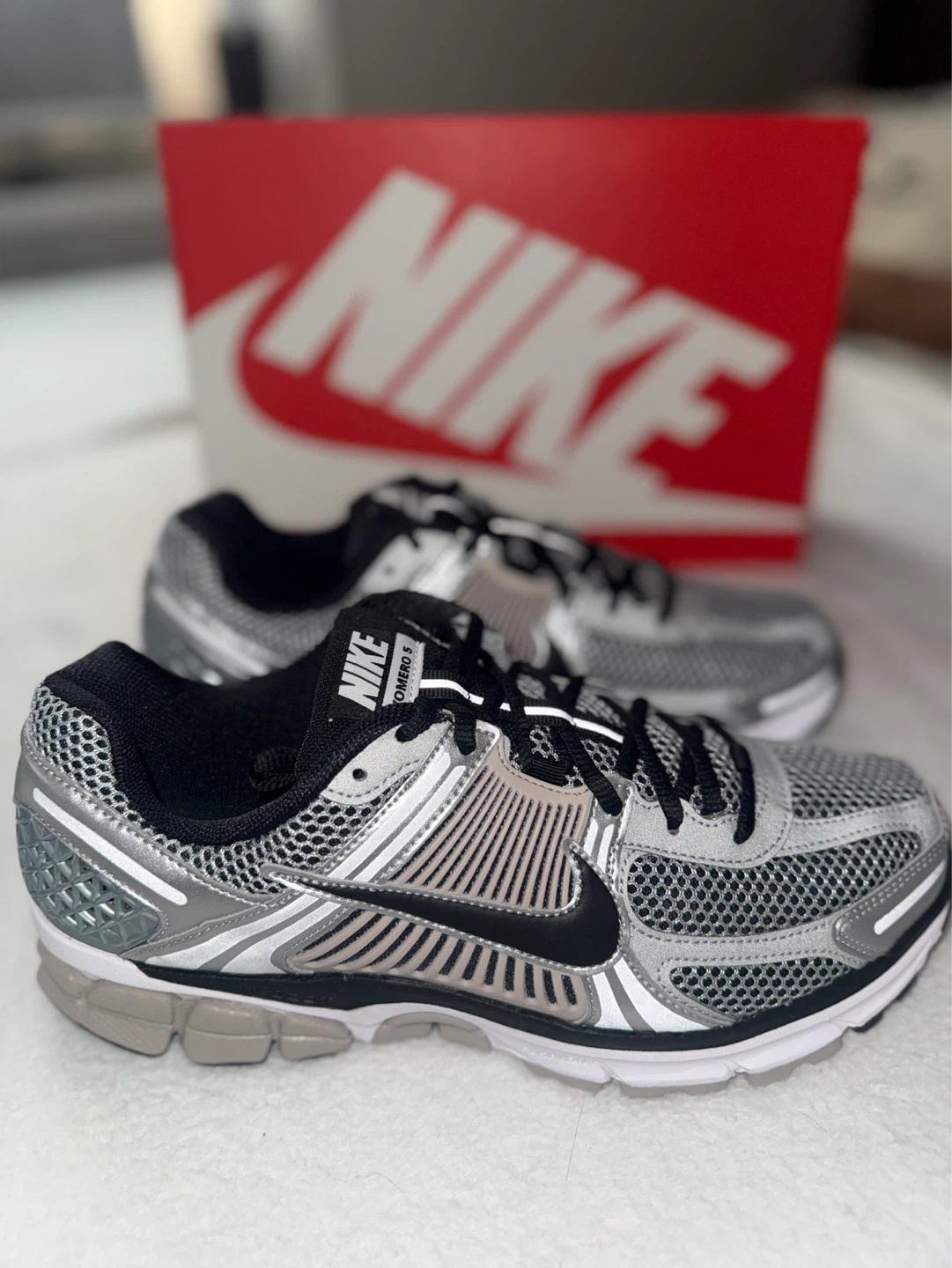 Nike Zoom Vomero 5 Men's Running Shoes Metallic Silver Black - photo 3