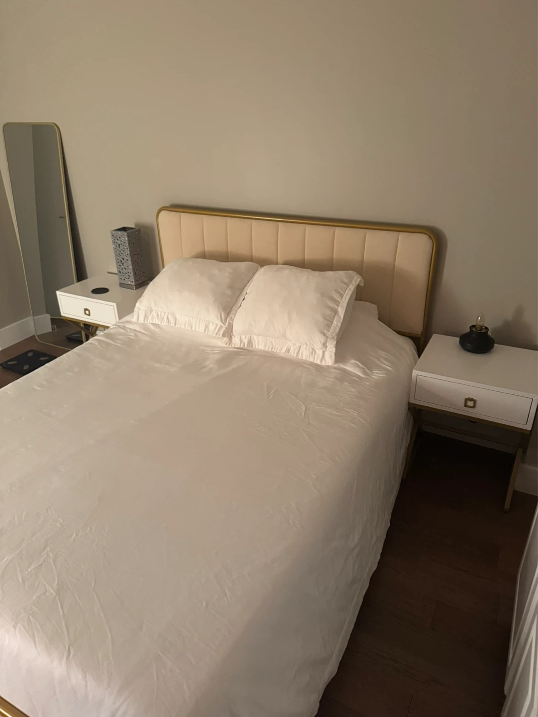 Queen Size Bed - Frame Included - photo 2