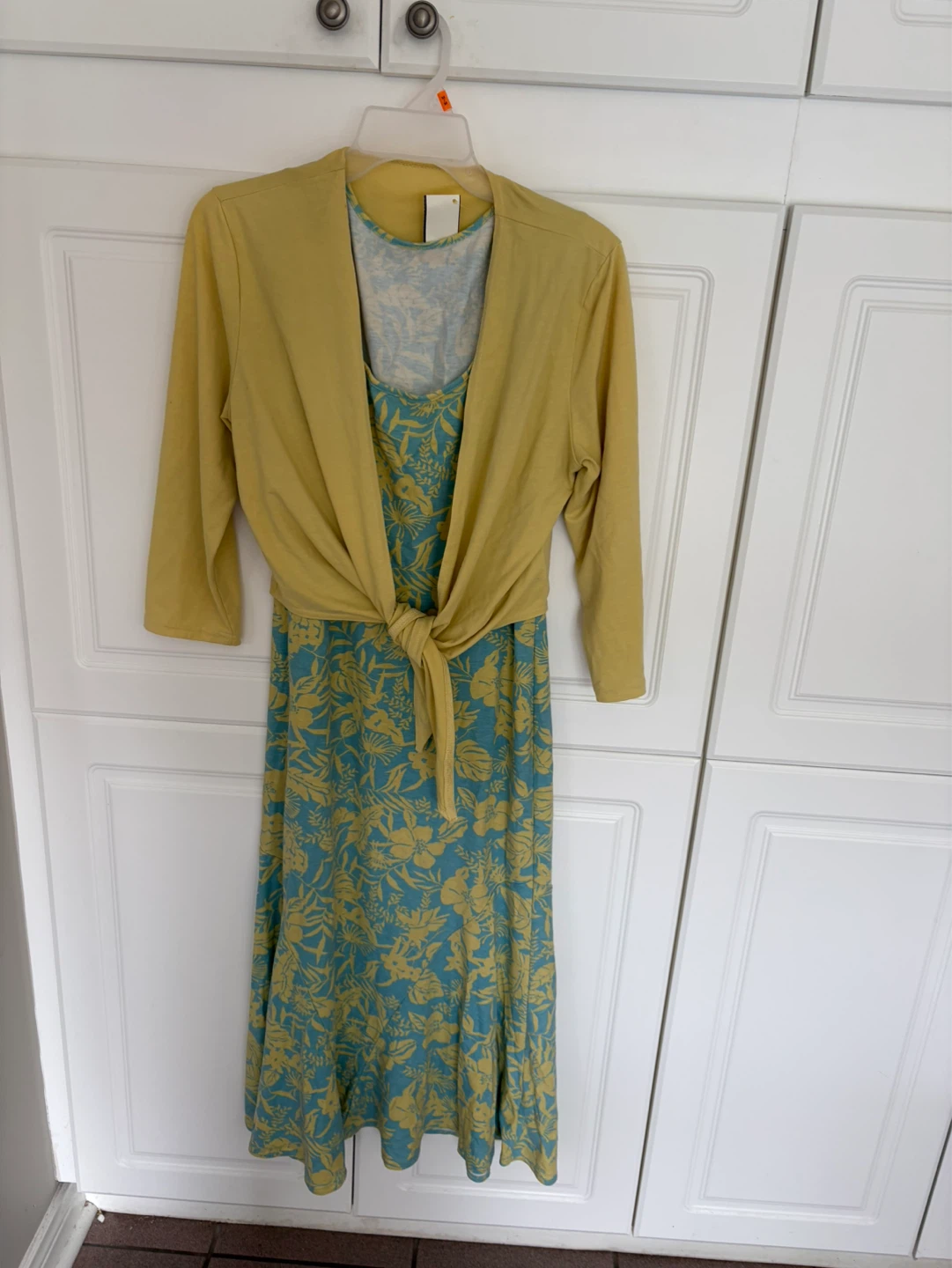 Moving sale clothes, bags,…